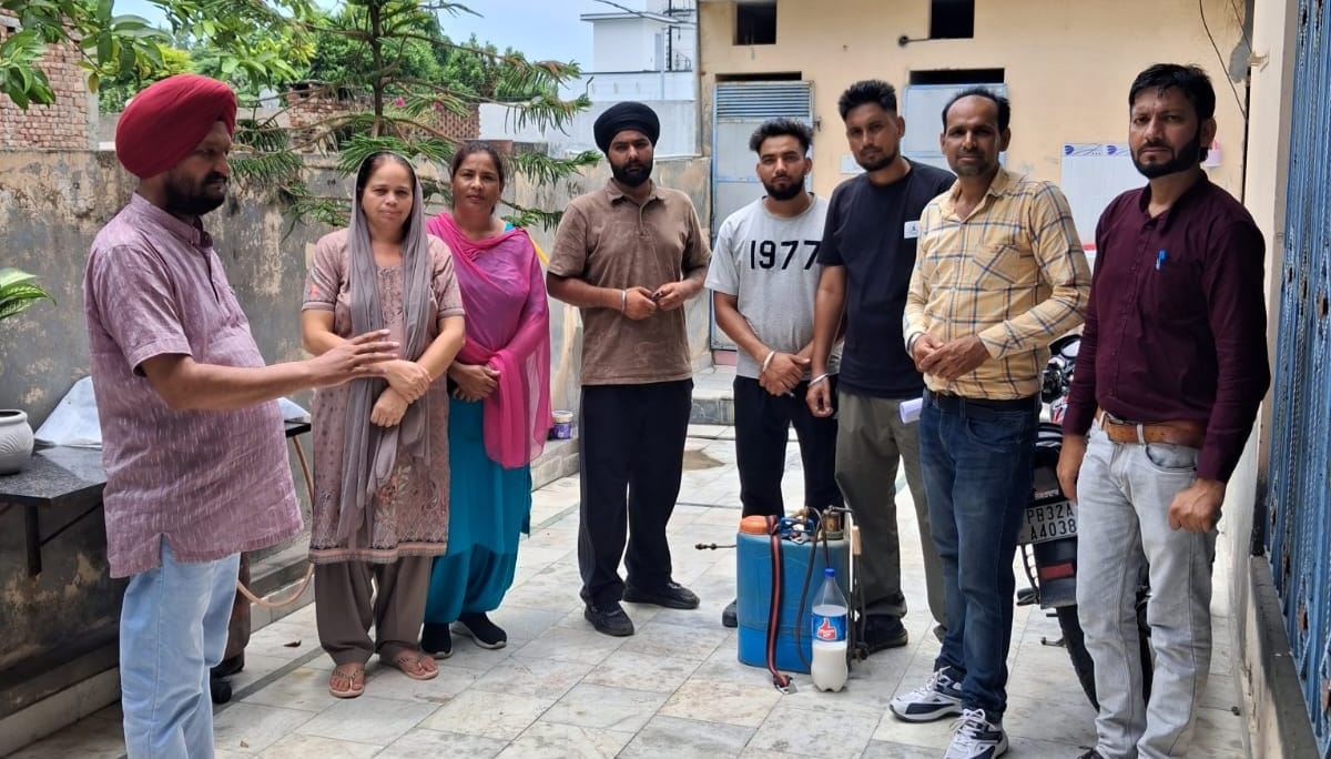 मुबारकपुर में डेंगू जागरूकता अभियान चलाया गया